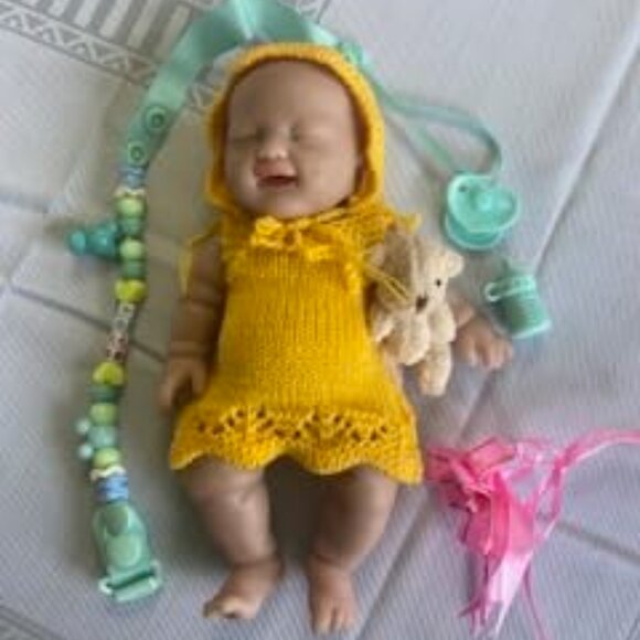🆕8 Inch Mini Reborn Silicone Baby Doll Smile Face Infant Realistic Girl Doll - Picture 5 of 15